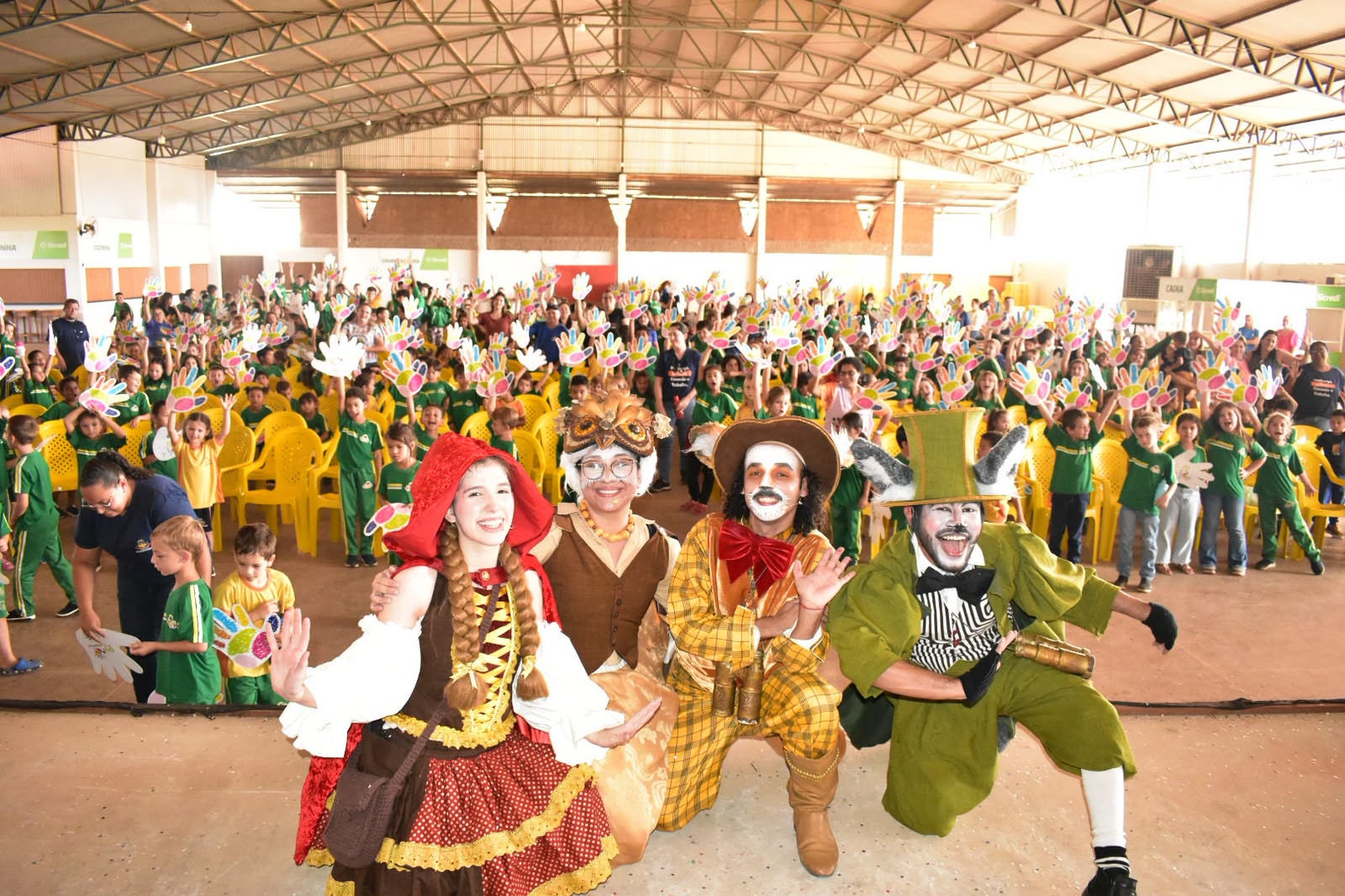 Sistema OCB/MT leva teatro cooperativista a mais de 1,5 mil crianças e capacita educadores em quatro municípios de Mato Grosso
