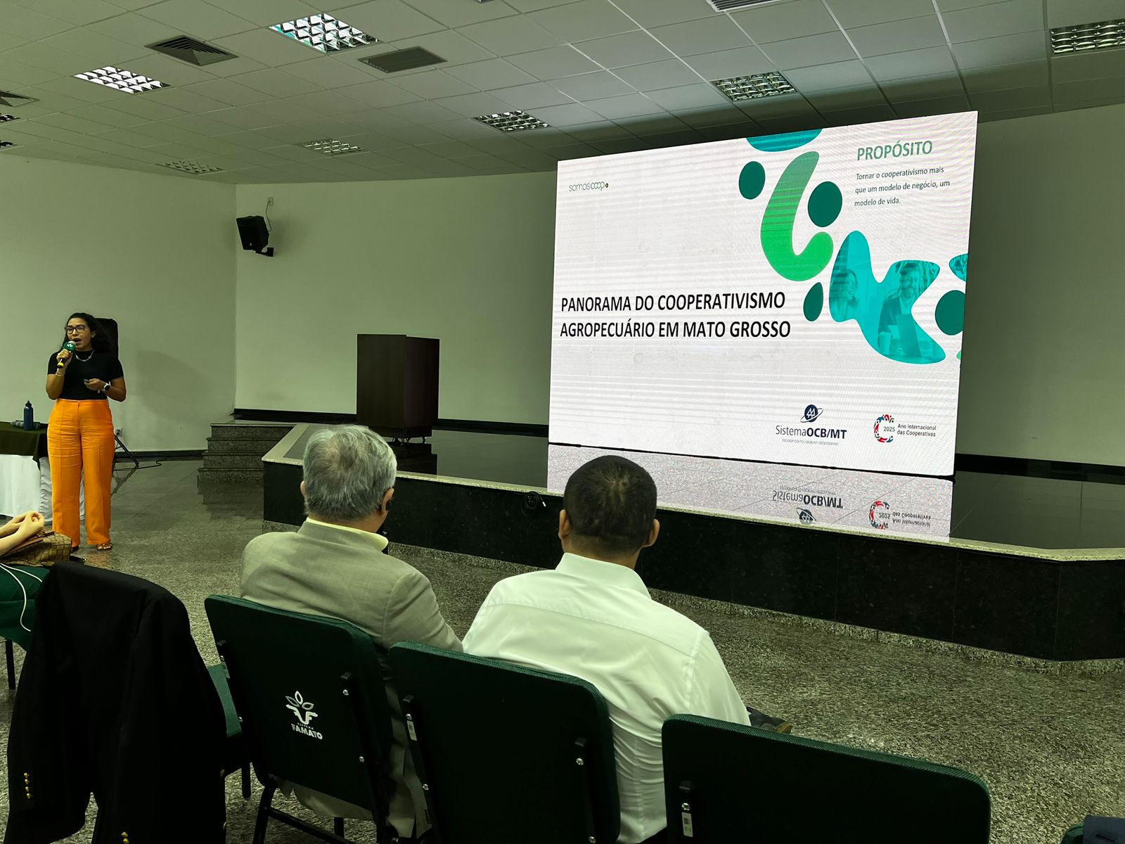 Sistema OCB/MT apresenta cooperativismo agropecuário a empresários chineses da WAFI