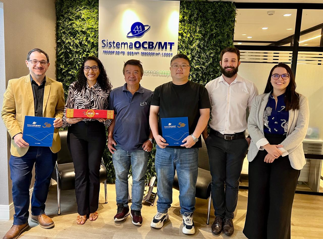 Empresários chineses conhecem o cooperativismo mato-grossense 