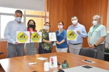 Unimed Cuiabá recebe selo Empresa Amiga dos animais