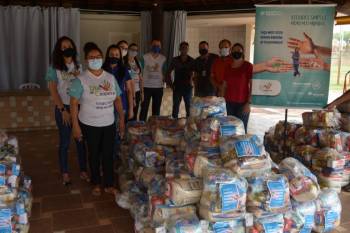 Primacredi doa 6 toneladas de alimentos arrecadados durante o Dia C