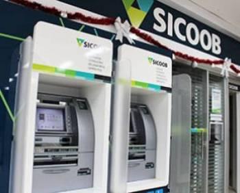 Agência Shopping Popular do Sicoob comemora 4 anos