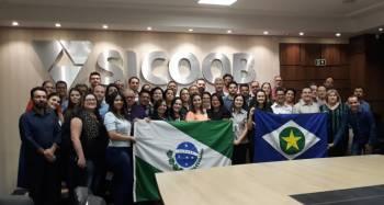 Alunos de MT conhecem gestão das coops do PR