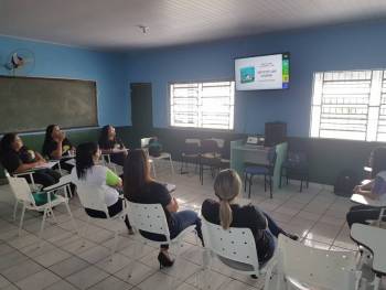Primeira OSC a receber o Programa Financinhas nas Escolas do Instituto Sicoobb